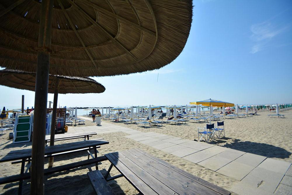Hotel Bella Romagna Casal Borsetti Exterior foto